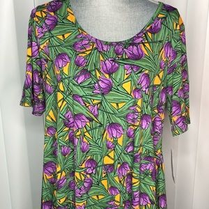 LuLaRoe Large Perfect T